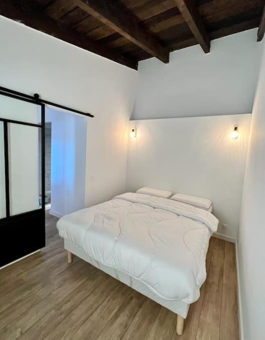 Maison Chaleureuse En Plein Coeur Du Centre Ville Saint-Florent  Bagian luar foto